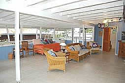 living area 3